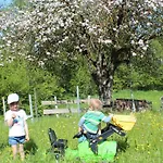 Allgaeu Schoenberger - Nachhaltige Design Bis 6 Personen, Indoor- & Outdoorspielplatz, Lagerfeuer, Broetchenservice Apartmán Argenbuhl